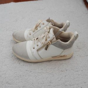 Aldo High-top Sneakers | Size 8 | White